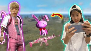 FREE FIRE | Test Skin Rapper Binz , Kelly Và Ly Lợn Choáng Váng Khi Mặc Đồ Màu Hồng Lấy Tốp 1 ?