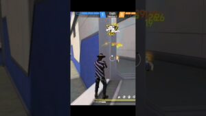 1 VS 4 🔥FOUND 1000 IQ PLAYER 💀GARENA FREE FIRE #shorts #youtubeshorts#free fire