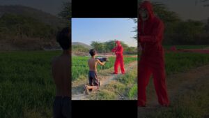 Money Heist vs Criminal Who will win this battle? 😎 Garena Free Fire #freefire #ffshorts #shorts